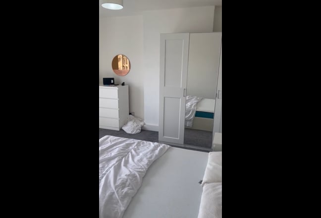 Large double room with great view  Main Photo
