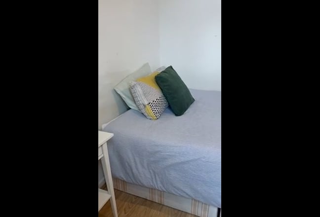 Room near Herne Hill Station  Main Photo