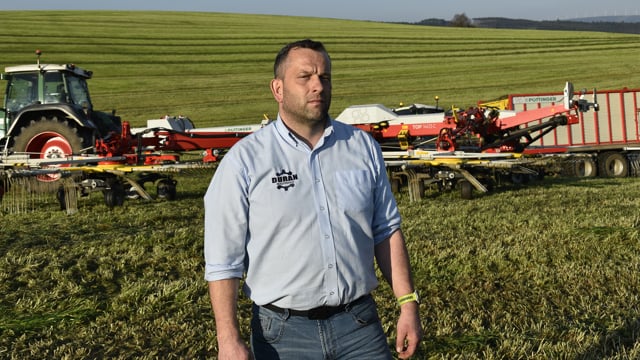 Rastrillo hilerador de cuatro rotores TOP 1403 C de Pöttinger