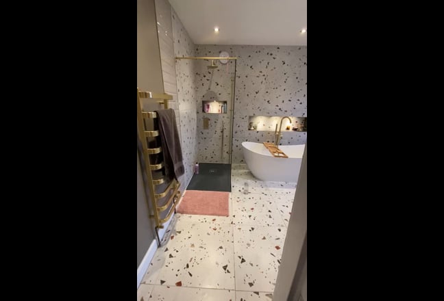 Spacious double room in Edwardian home Main Photo