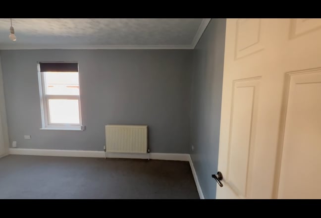 Spacious Shared Property - Good Location Main Photo