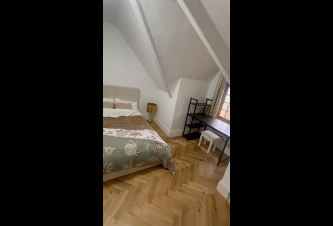 Double bedroom to rent in Greenwich  Main Photo