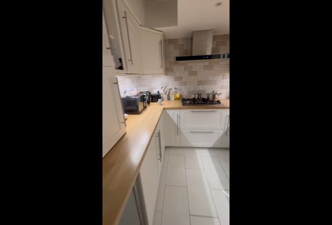 2 Rooms (rented as one) | &pound;1250pcm | Furnished Main Photo