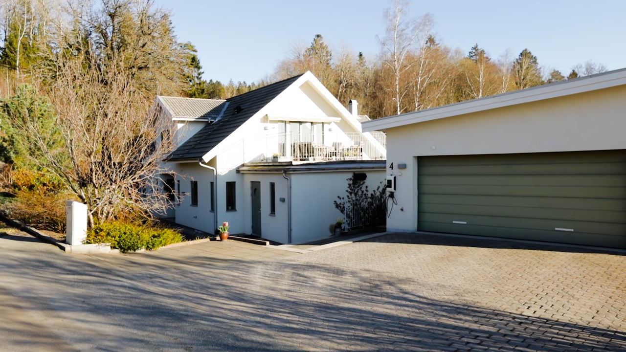 6 rum Villa på Rosbacken 4 Ragnhildsborg Södertälje kommun - video
