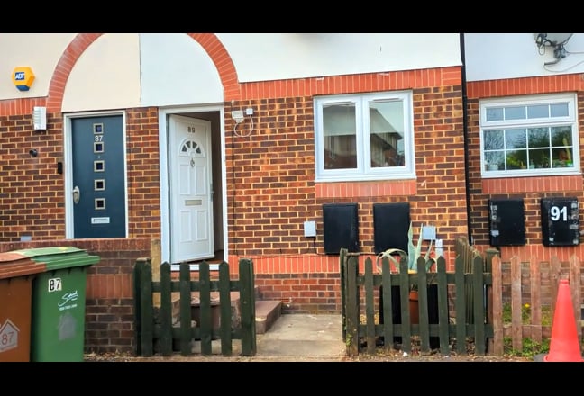 Video 1: Living Room opening onto private Garden