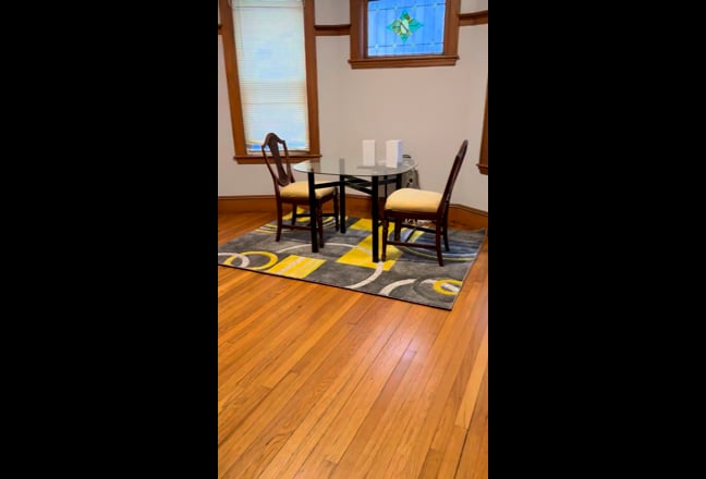 Large room available in a 3 bedroom apartment  Main Photo