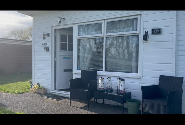 1 bedroom chalet in Dartmouth Main Photo