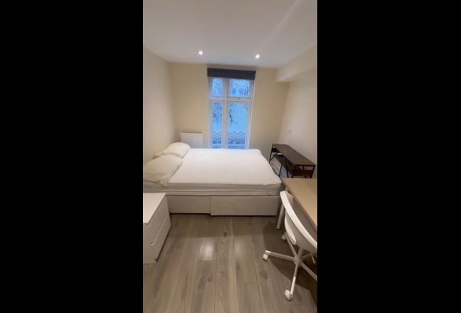 Cosy double room, 1 minute walk from Pimlico  Main Photo