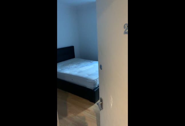 Zone 1|London Bridge\Borough| Great Flatshare Main Photo