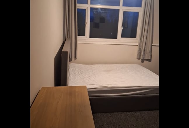 Room to Rent Cliff Road  Main Photo