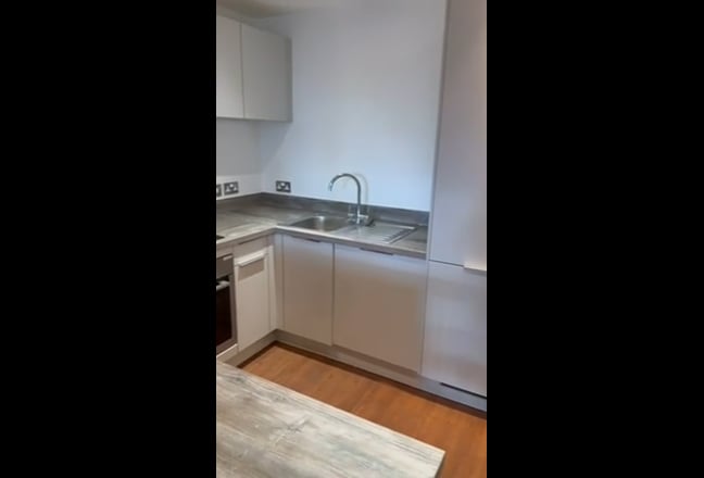 Double room with en-suite in brand new Allegro Main Photo