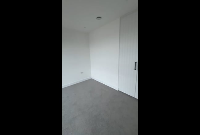 Double room in new-build apartment in east London Main Photo