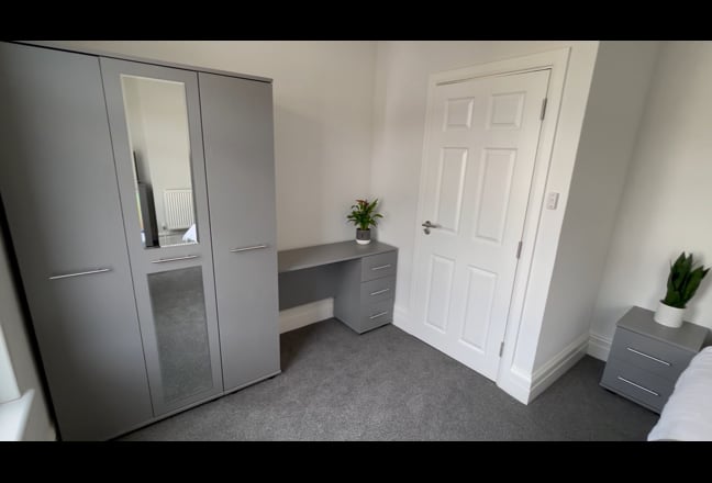 ✨ Fully Furnished Room | Smart TV | All Bills &pound;700 Main Photo
