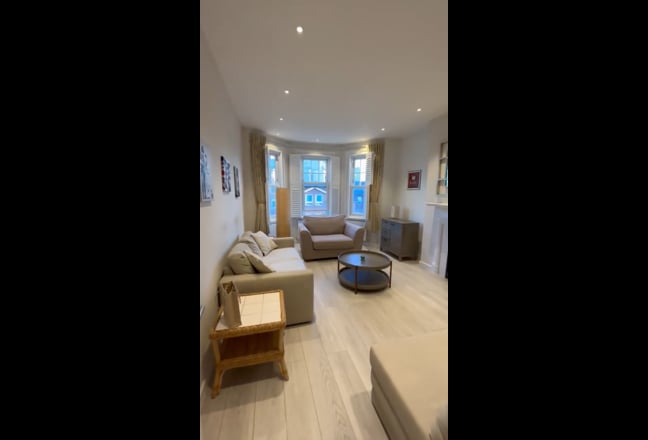 Sunny furnished double near Balham station  Main Photo