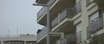 Un defecte obliga a canviar els fanals del Passeig Lluís Albert