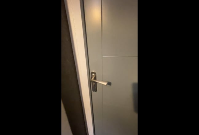 Spacious room with private En-Suite  Main Photo