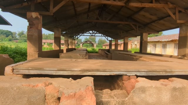 Le marché de la paix abandonné