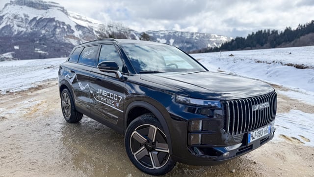 Automobile : on a testé le nouvel hybride Jaecoo 7