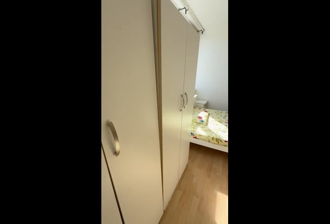 🔥 2 Rooms in Poplar – April Move-In! 🔥 Main Photo