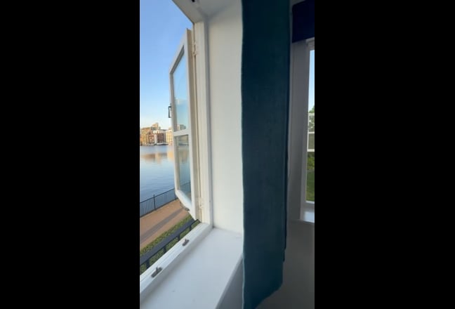 🌟 Room with Amazing View at E14 Main Photo