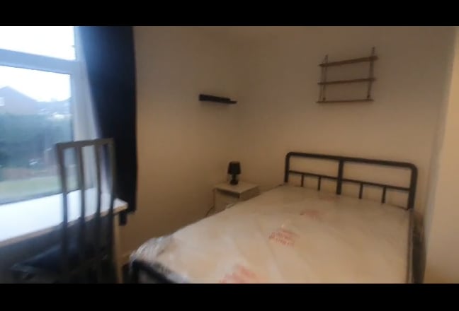 Double with own bathroom nr Hillsborough  Main Photo