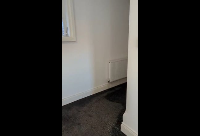 Cool Studio Apartment with Garden Main Photo