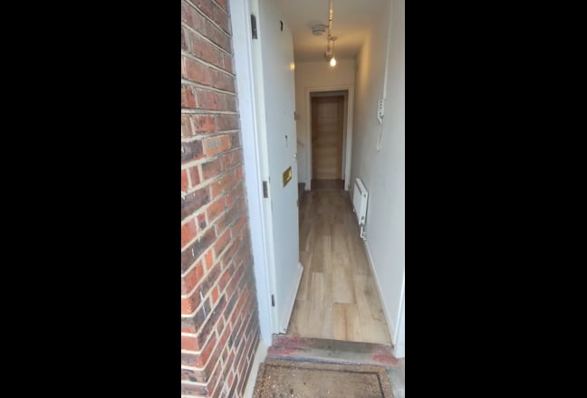 One room available in 5-Bed Flat - Old Street, N1 Main Photo