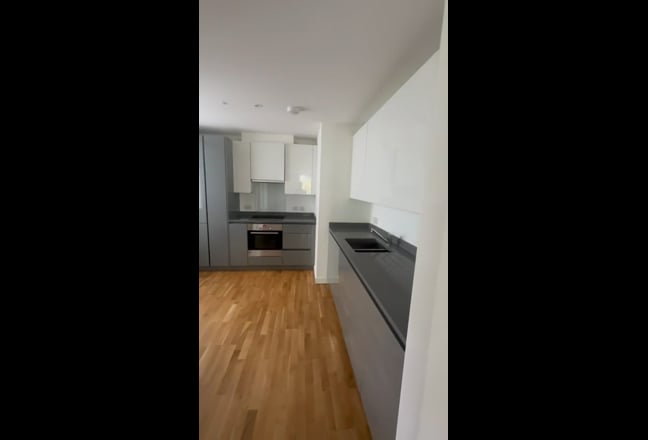 En-Suite room available in East Village Main Photo