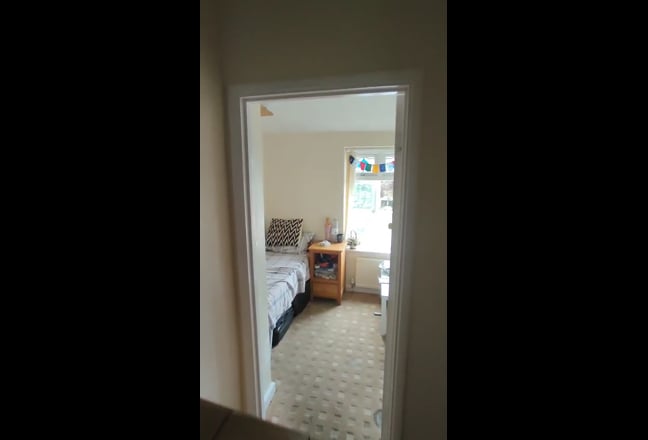 Furnished room Chelmsford. bills included, Clean Main Photo