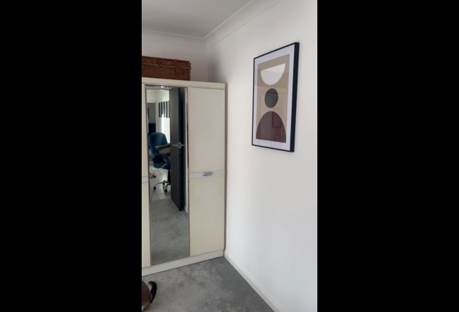 Large double ground floor room in lovely house i Main Photo