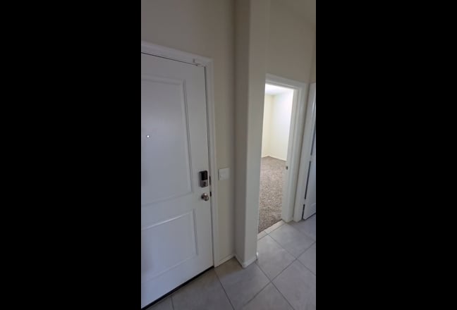 2 bedrooms with private bathroom Main Photo