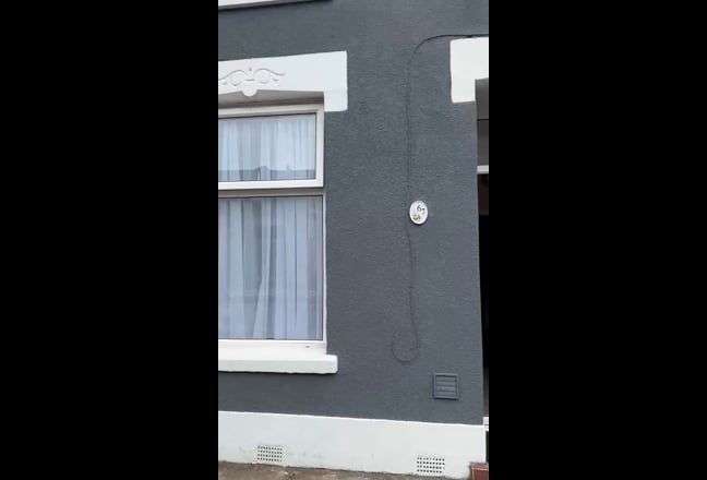 *Beautiful Room in All Female House  * Main Photo