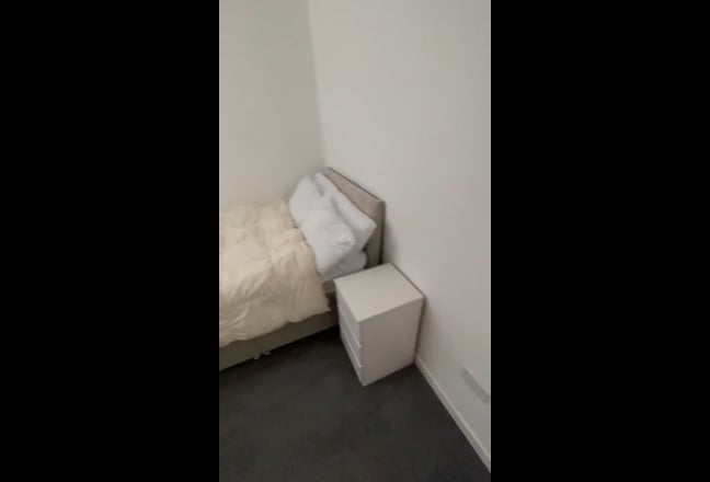 2 bed Furnished Flat Main Photo