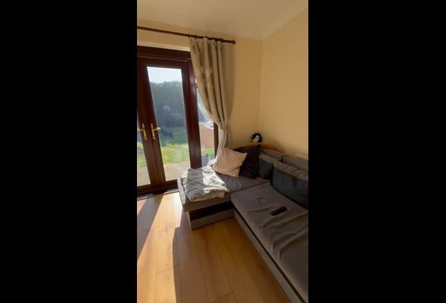 3 Bed End Terrace, Pagehurst Road, CR0 Main Photo