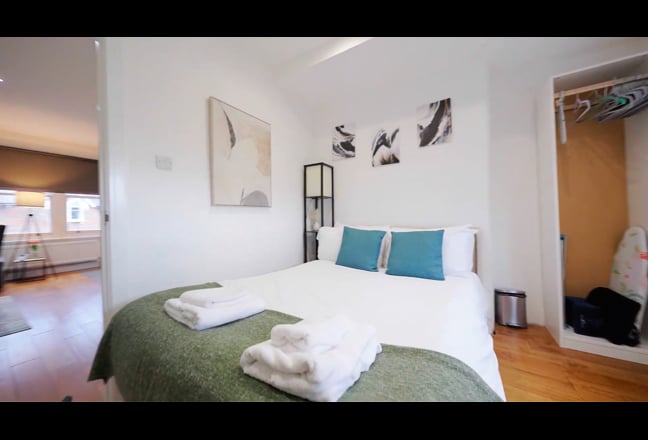 Bright 1-Bed in West Hampstead 🌞 No Deposit Main Photo