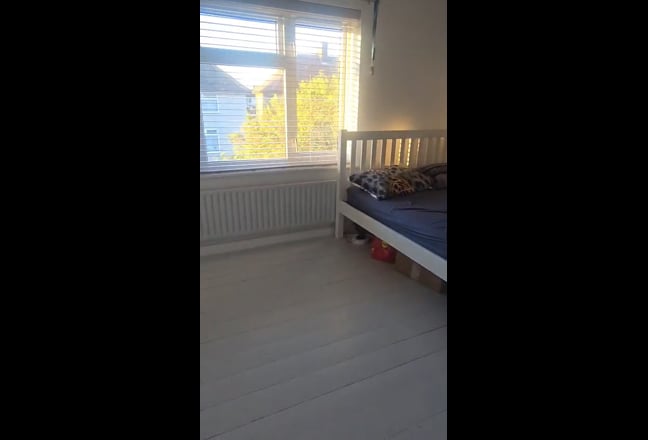 A studio, double and single room in rm9 Main Photo