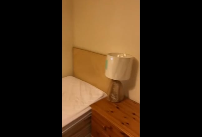 Single room available  Main Photo