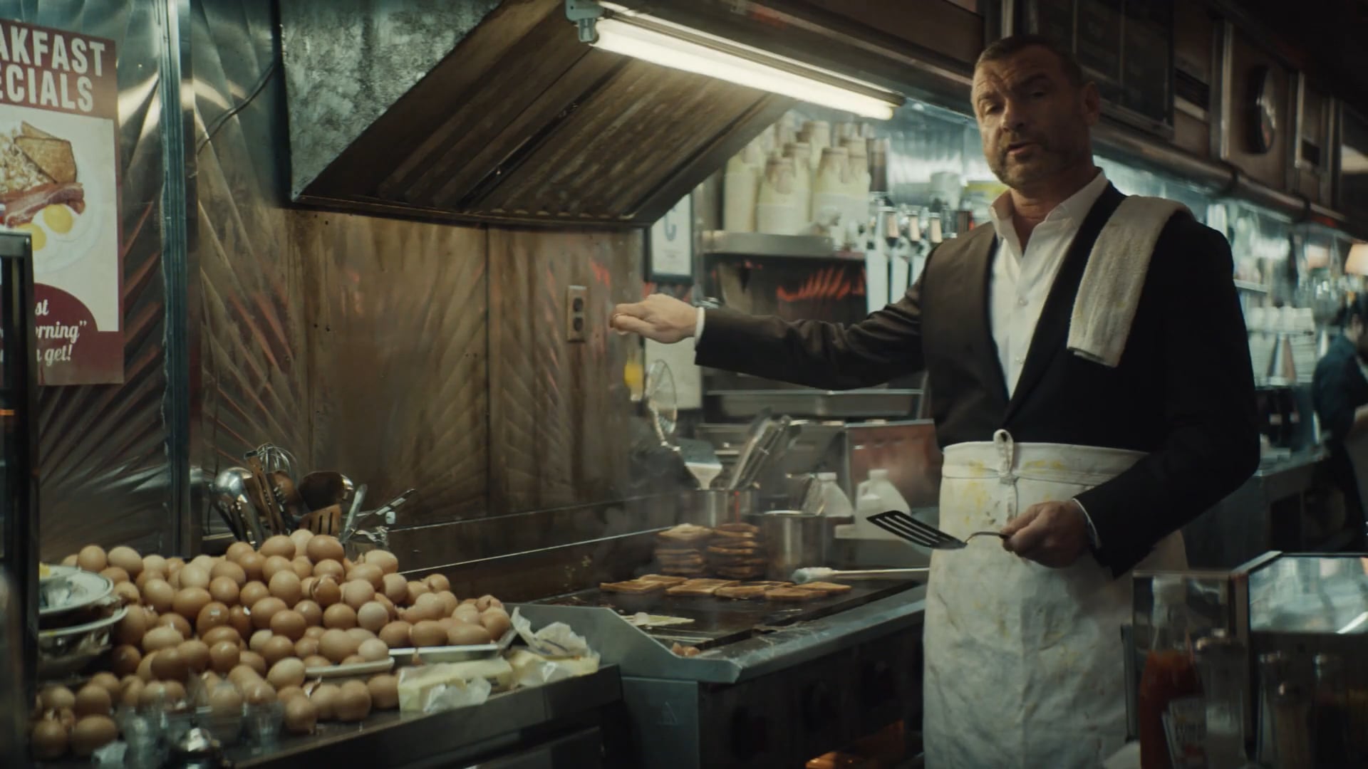 MATTRESS FIRM | Tom Noakes