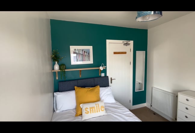 Stylish House Share Professionals ALL bills inc.  Main Photo