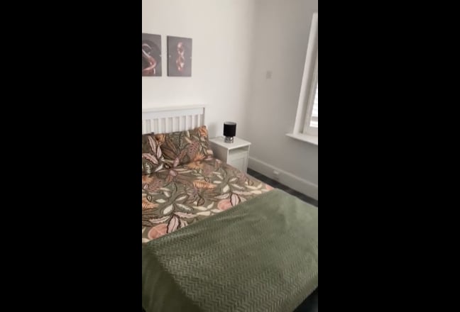 Looking for a housemate Main Photo