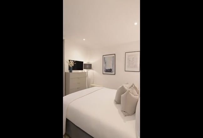 Double, Private Bathroom, Bills inc, 5 mins Tube Main Photo