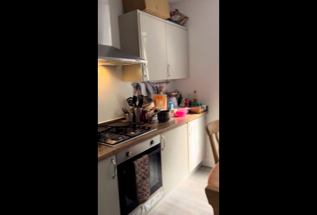 Rooms in Newly refurbished Flat Main Photo