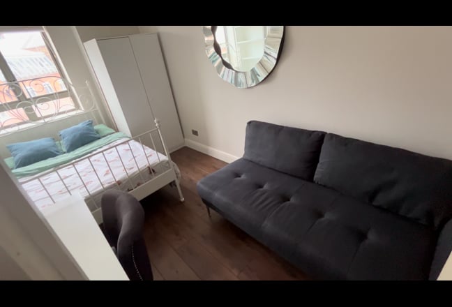  Furnished Apartment at Lawrence House Main Photo