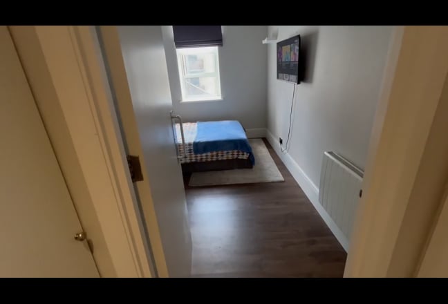 Fully Furnished Room for Rent 22 Dingley Road Main Photo