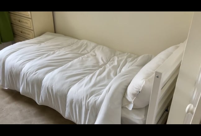 Single room in quiet neighbourhood Main Photo