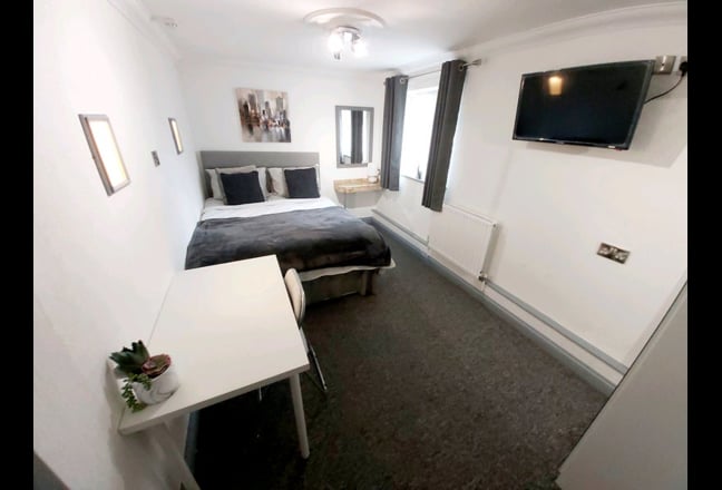 Immaculate, En-Suite Room in Filton: All Bills Inc Main Photo