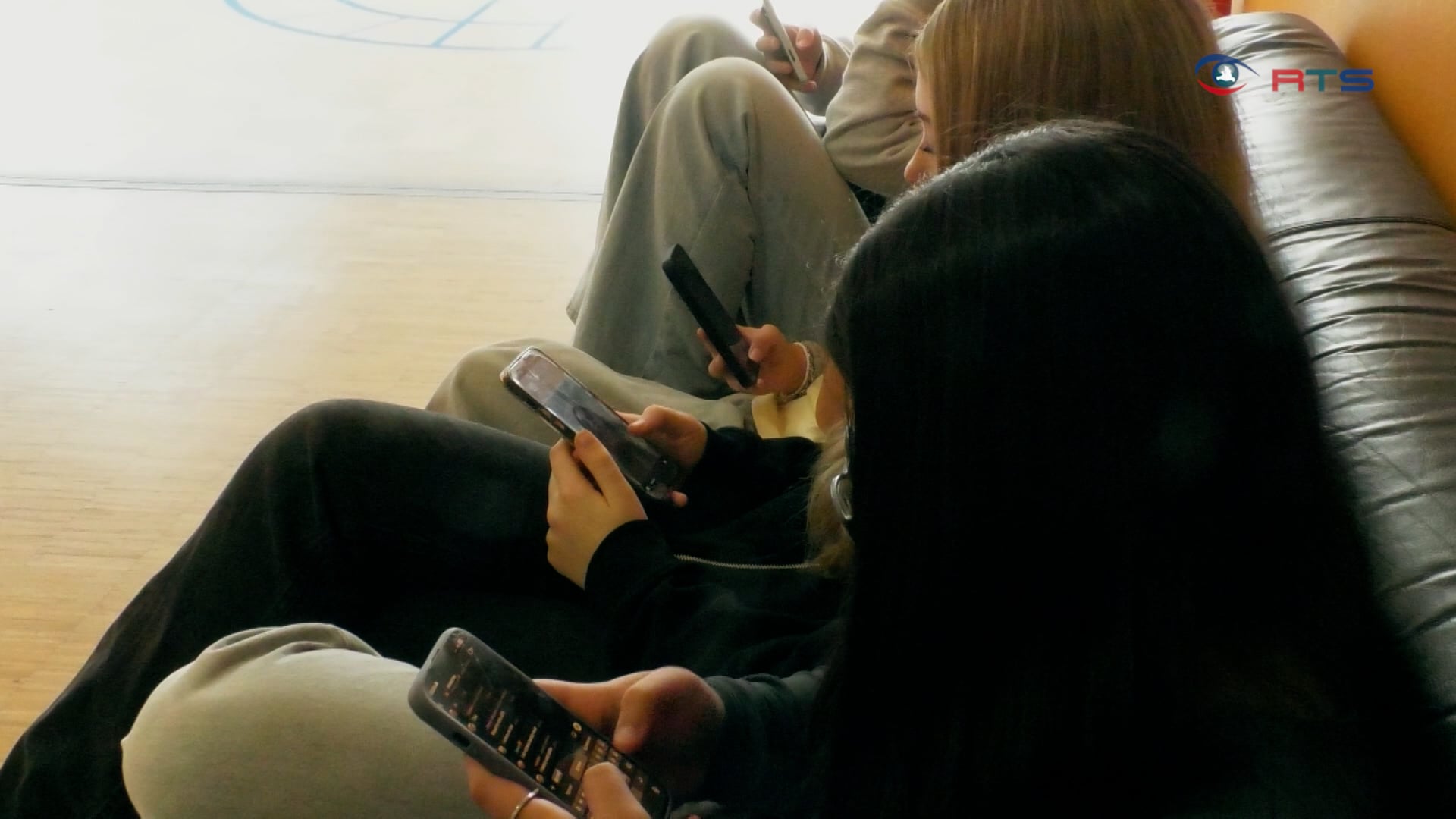 brennpunkt-social-media-verbot-fuer-unter-14-jaehrige-kommt