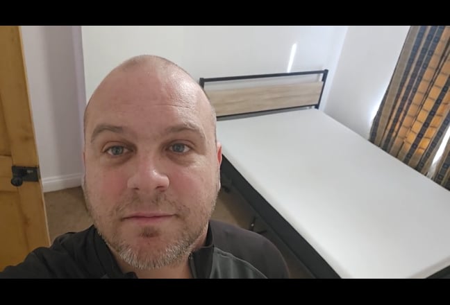 Double Room Available in Stapenhill  Main Photo