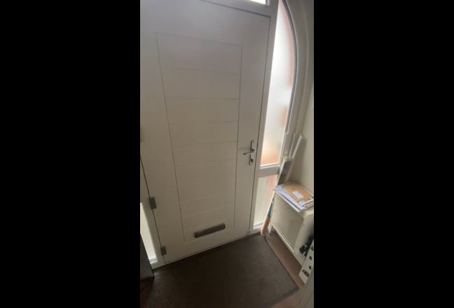 Massive DBL Room next to the Olympic park Main Photo