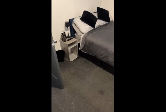 Spacious room for rent  Main Photo